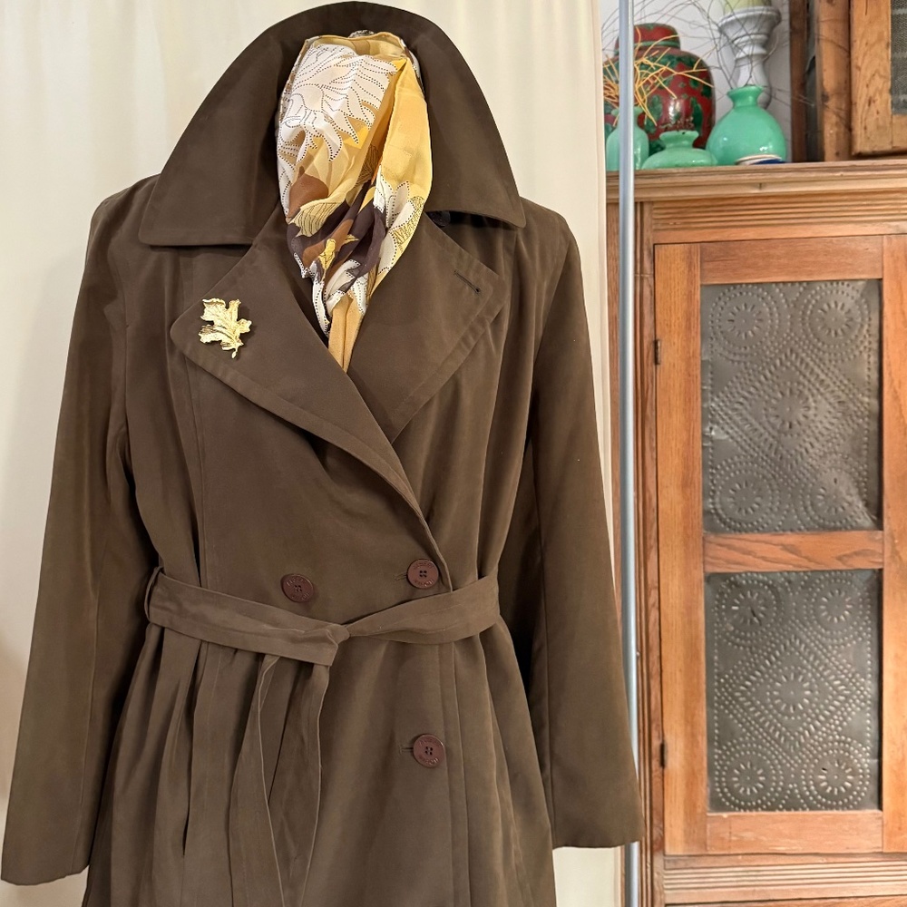 Vintage Women's Alpert Nippon Coat, Wool Zip In/Out Lining. Made in Hong Kong